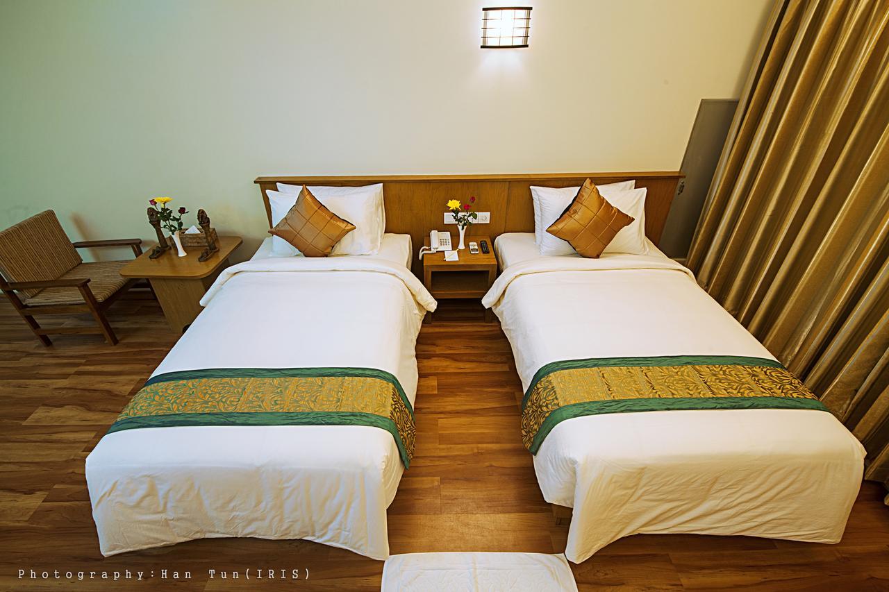 Ngwe Moe Hotel Mawlamyine Bagian luar foto