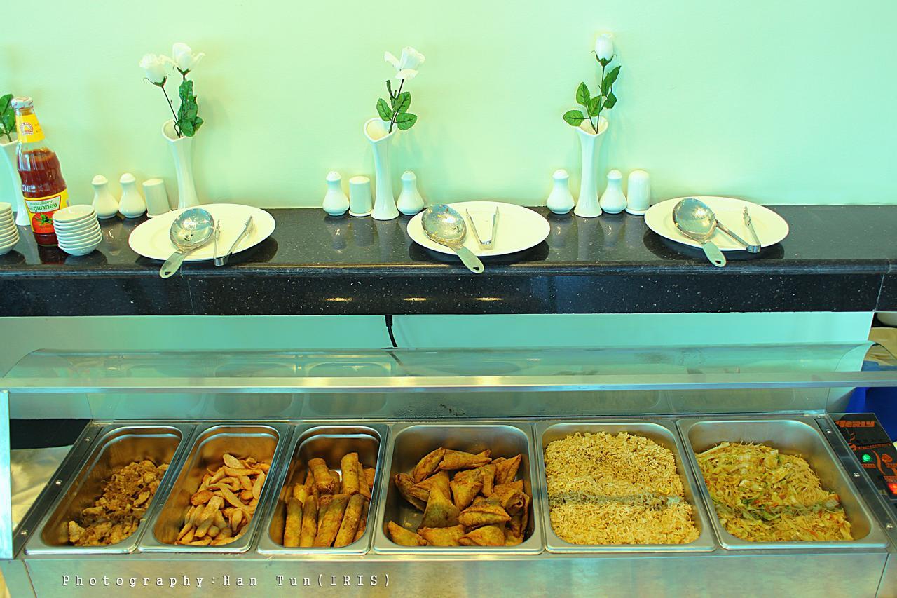 Ngwe Moe Hotel Mawlamyine Bagian luar foto