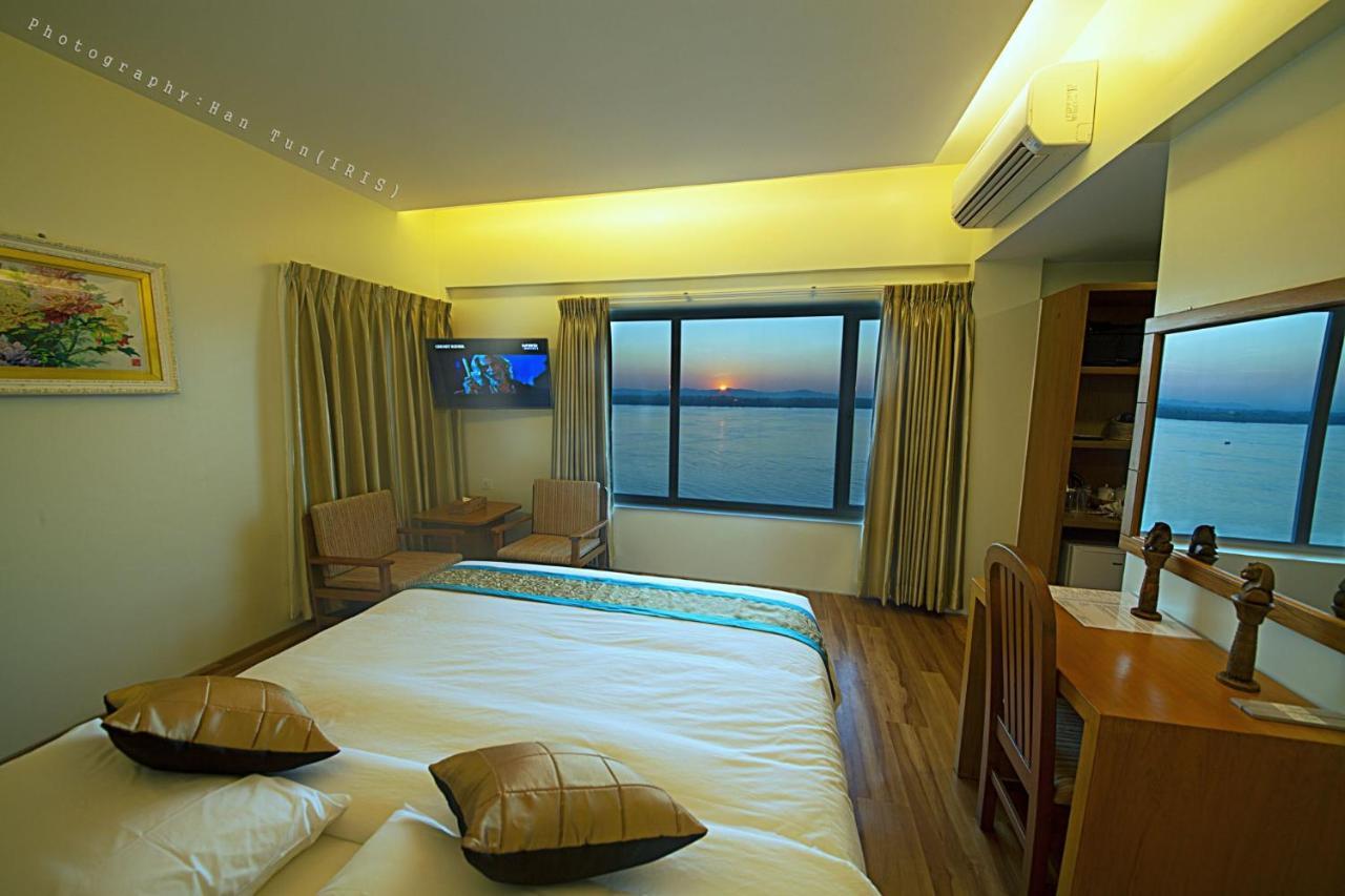 Ngwe Moe Hotel Mawlamyine Bagian luar foto