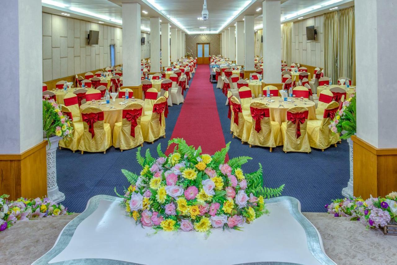 Ngwe Moe Hotel Mawlamyine Bagian luar foto